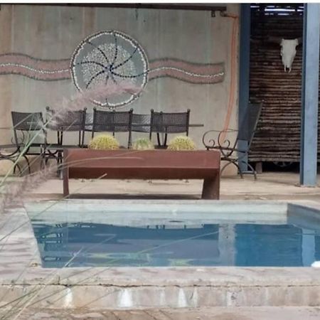 Hackberry House Black Thorn Cottage, Off Grid Khemsbok المظهر الخارجي الصورة
